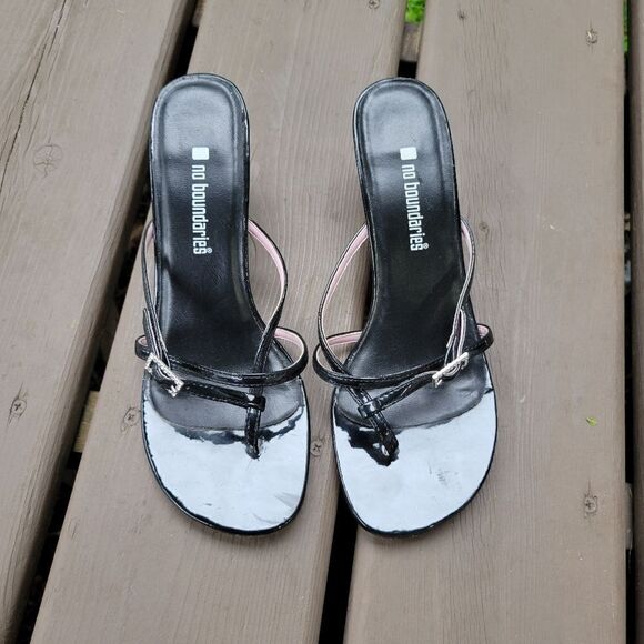 Vintage 90s Y2K Black Faux Leather Rhinestone Rachel Green Kitten Heel Sandals - Picture 4 of 9